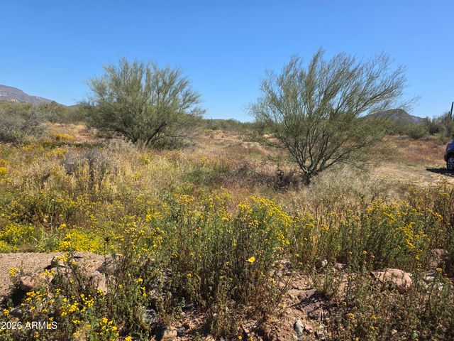 44805 N 7TH Street -, New River, AZ 85087