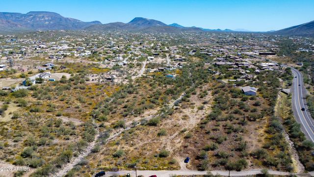 44805 N 7TH Street -, New River, AZ 85087