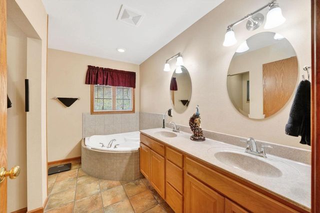 W7183 Breneman Road, Pardeeville, WI 53954