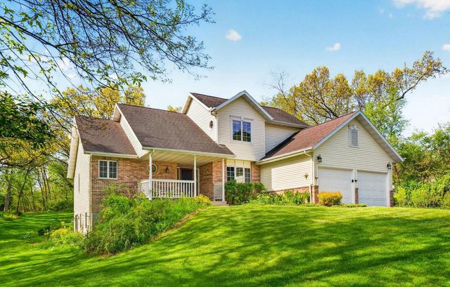 W7183 Breneman Road, Pardeeville, WI 53954