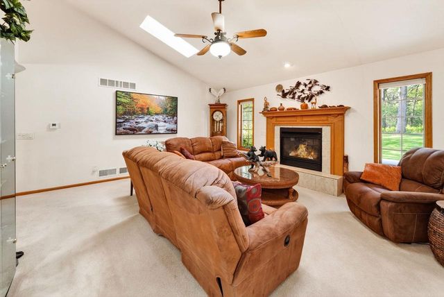 W7183 Breneman Road, Pardeeville, WI 53954
