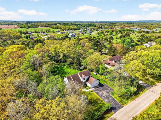 W7183 Breneman Road, Pardeeville, WI 53954