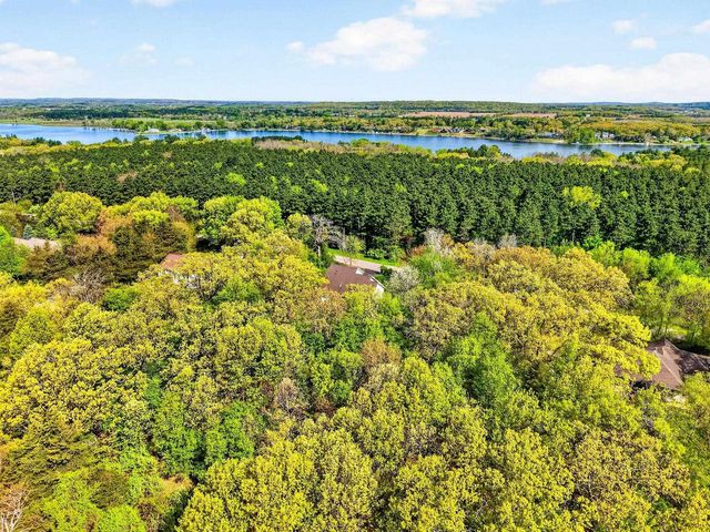 W7183 Breneman Road, Pardeeville, WI 53954