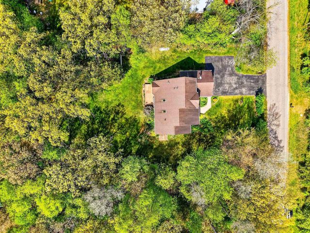 W7183 Breneman Road, Pardeeville, WI 53954