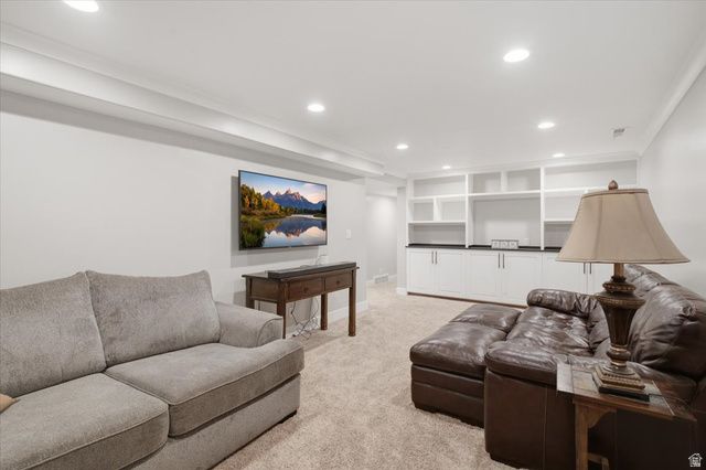 4407 S VISTA DR, South Ogden, UT 84403