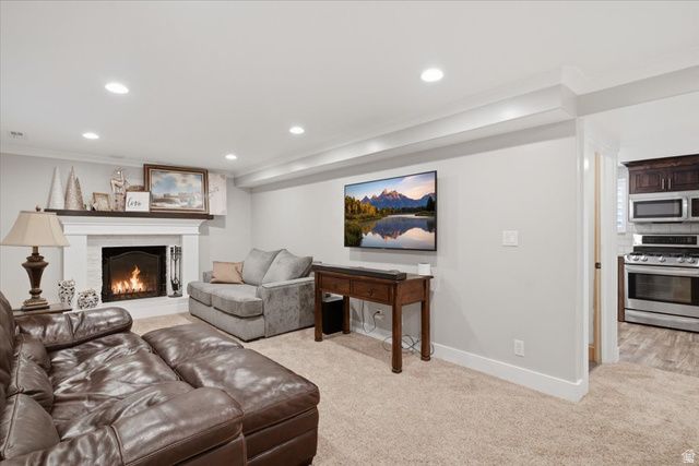 4407 S VISTA DR, South Ogden, UT 84403