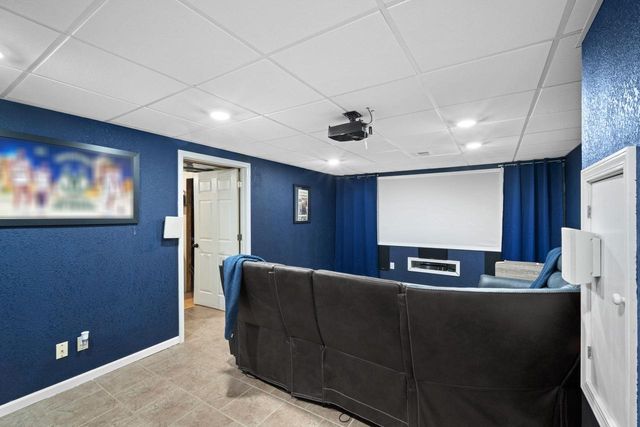 W152N7433 Westwood DRIVE, Menomonee Falls, WI 53051