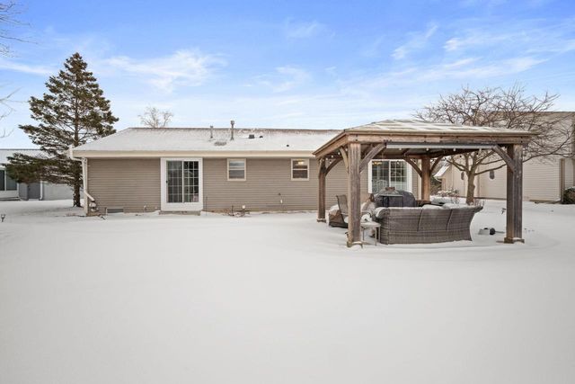 W152N7433 Westwood DRIVE, Menomonee Falls, WI 53051
