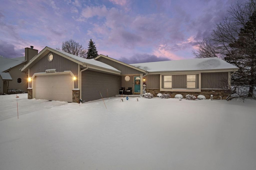 W152N7433 Westwood DRIVE, Menomonee Falls, WI 53051