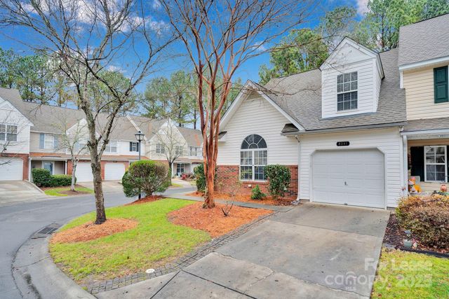 8041 Christmas Court, Charlotte, NC 28216