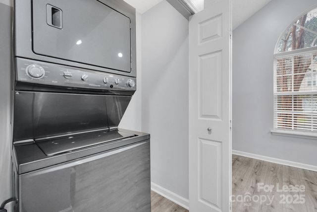 8041 Christmas Court, Charlotte, NC 28216