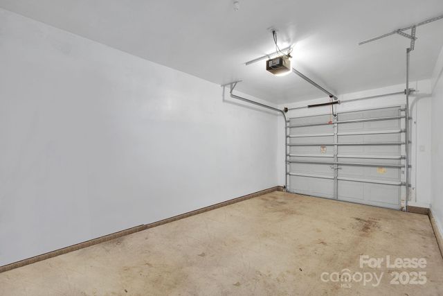 8041 Christmas Court, Charlotte, NC 28216