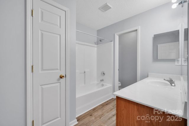 8041 Christmas Court, Charlotte, NC 28216