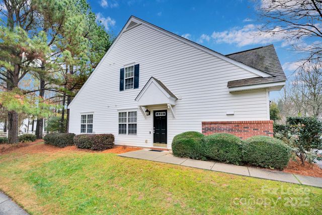 8041 Christmas Court, Charlotte, NC 28216