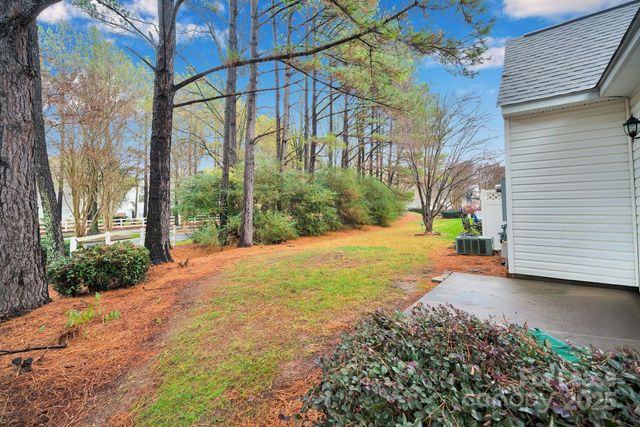 8041 Christmas Court, Charlotte, NC 28216