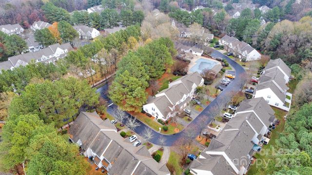 8041 Christmas Court, Charlotte, NC 28216