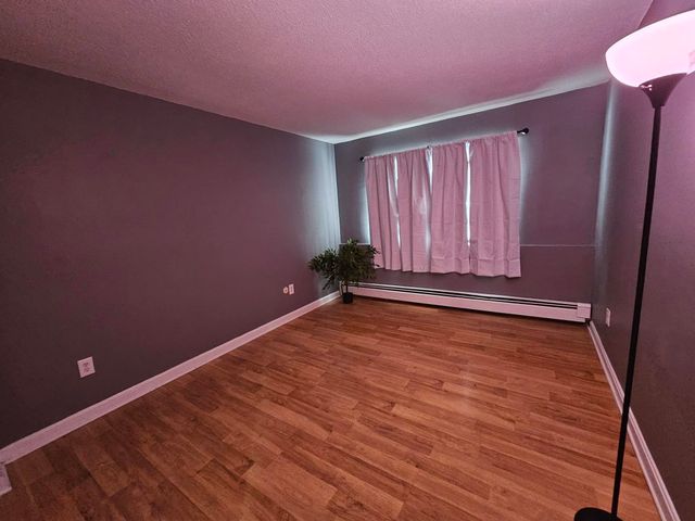126 Mammoth Rd Apt 4, Hooksett, NH 03106