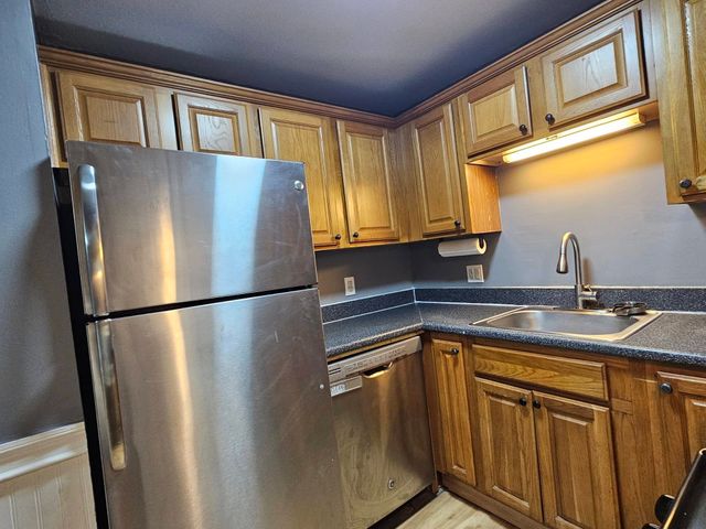 126 Mammoth Rd Apt 4, Hooksett, NH 03106