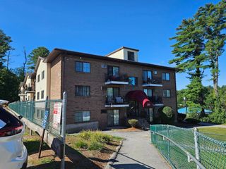 126 Mammoth Rd Apt 4, Hooksett, NH 03106