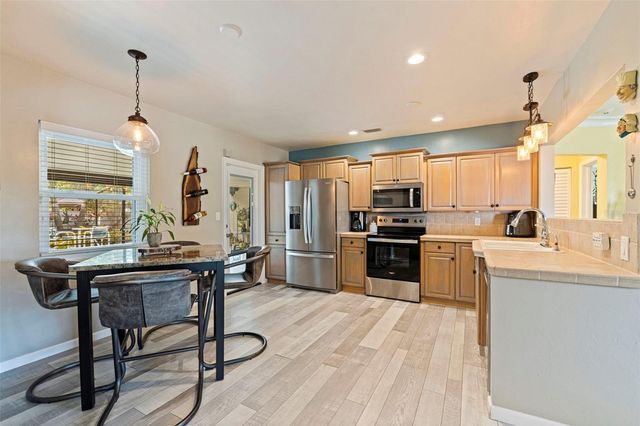 3767 25TH AVENUE N, St Petersburg, FL 33713
