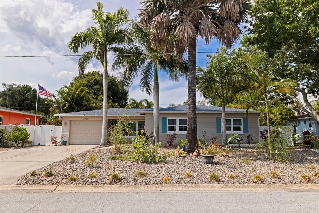 3767 25TH AVENUE N, St Petersburg, FL 33713