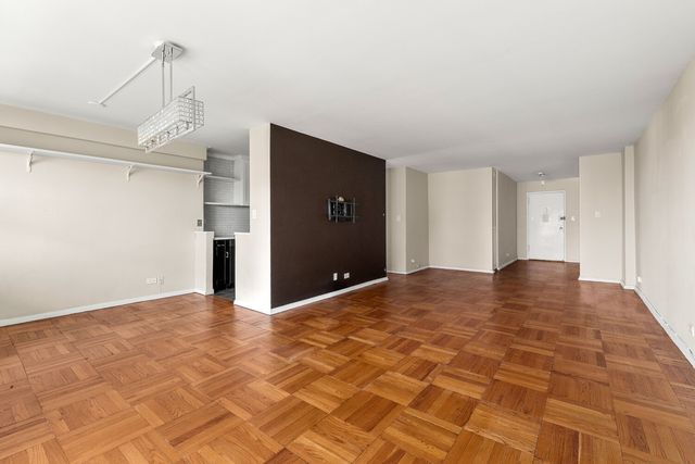 10210 66th Rd Apt 8D, New York City, NY 11375