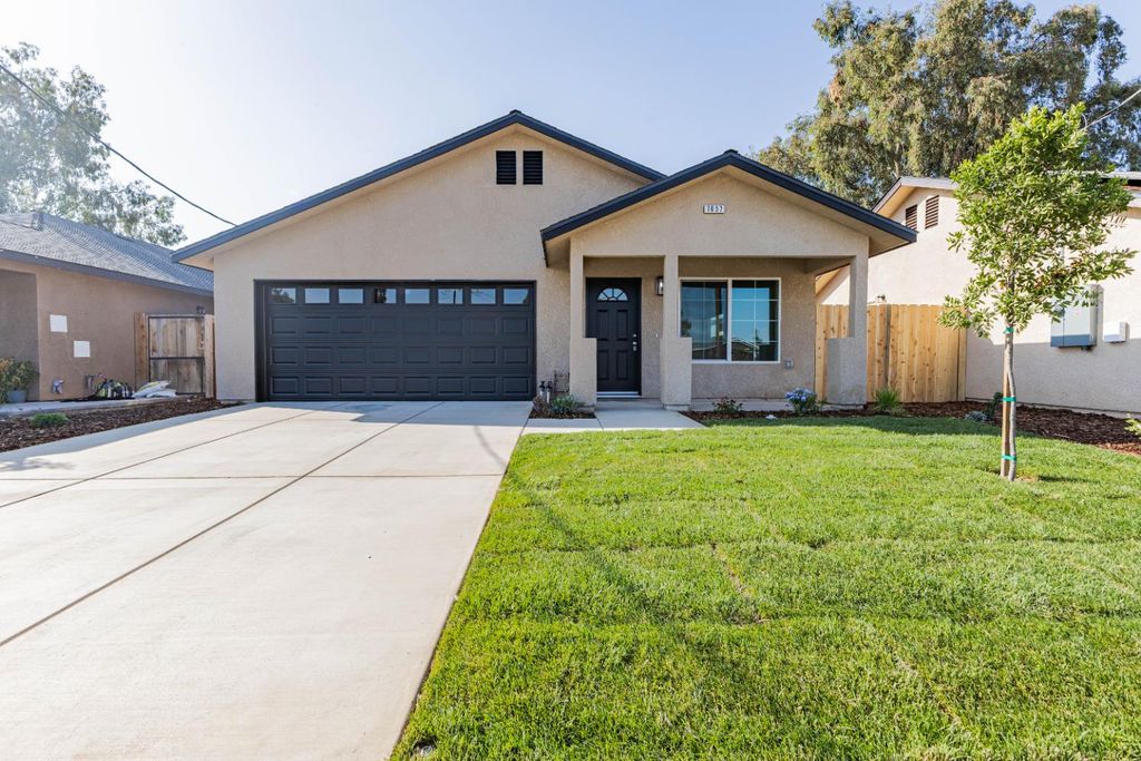 Image 1 of property listing at 7057 W Cattern, Fresno, CA 93722