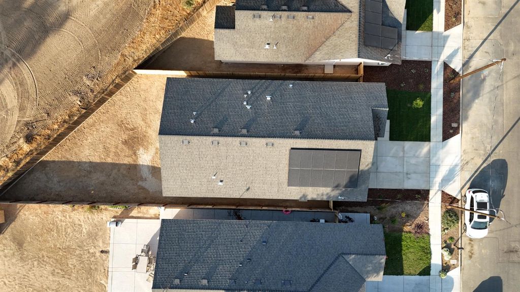 Image 18 of property listing at 7057 W Cattern, Fresno, CA 93722