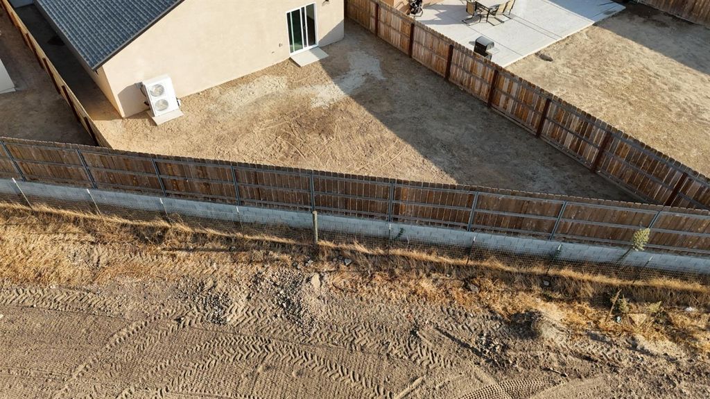 Image 20 of property listing at 7057 W Cattern, Fresno, CA 93722