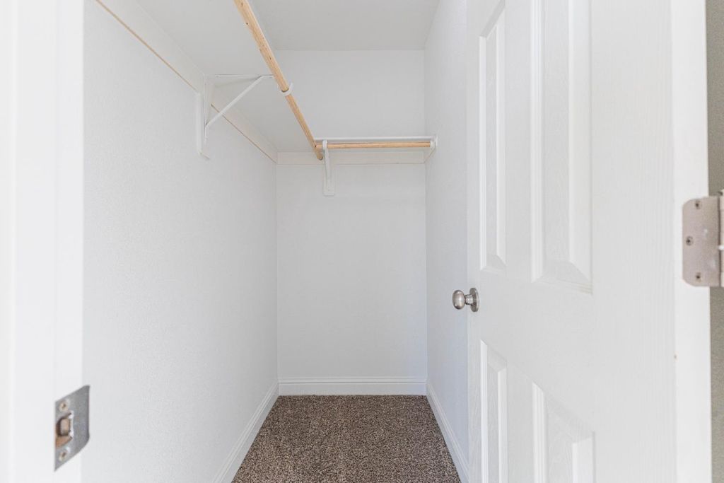 Image 9 of property listing at 7057 W Cattern, Fresno, CA 93722