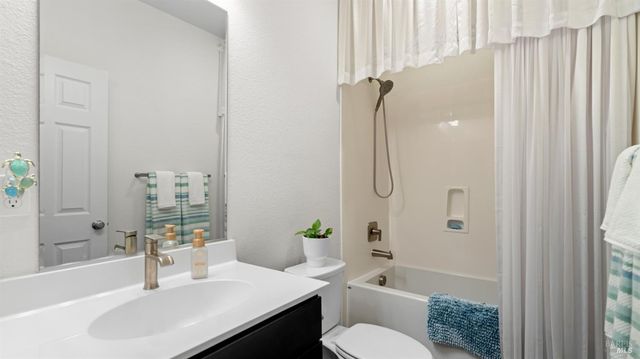 805 Broadfork Cir, Vacaville, CA 95687