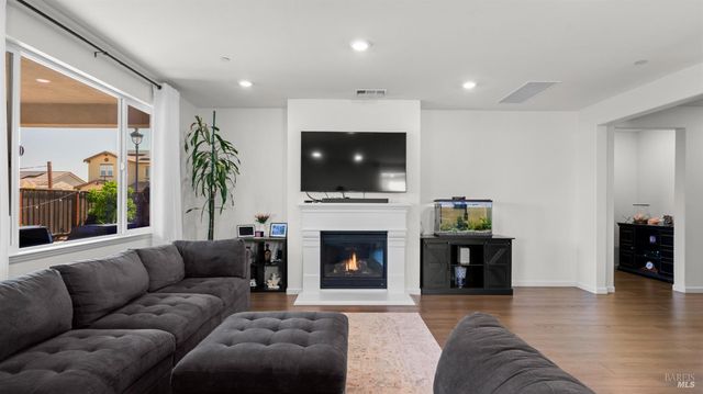 805 Broadfork Cir, Vacaville, CA 95687
