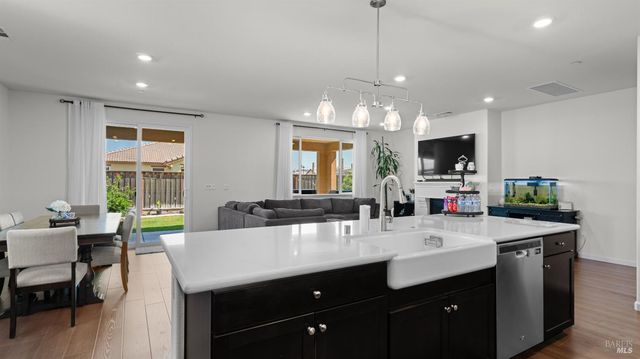 805 Broadfork Cir, Vacaville, CA 95687