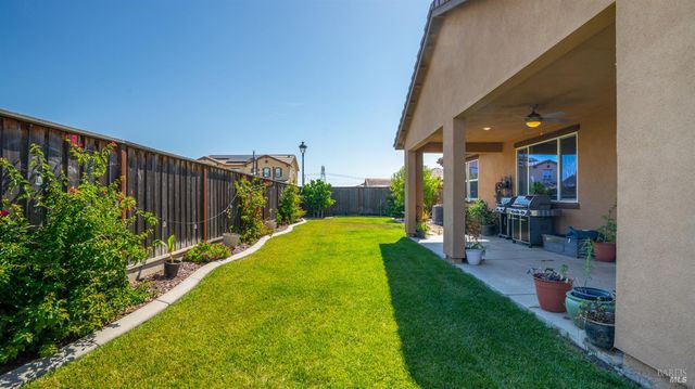 805 Broadfork Cir, Vacaville, CA 95687