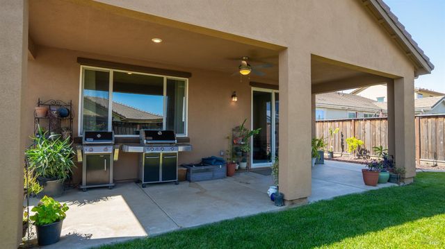 805 Broadfork Cir, Vacaville, CA 95687