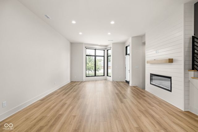 675 E 16th Street, Indianapolis, IN 46202