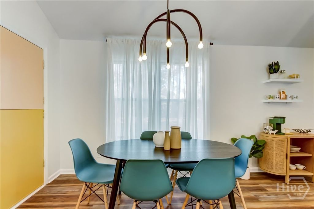 Image 10 of property listing at 1338 Pine Ridge Drive, Savannah, GA 31406
