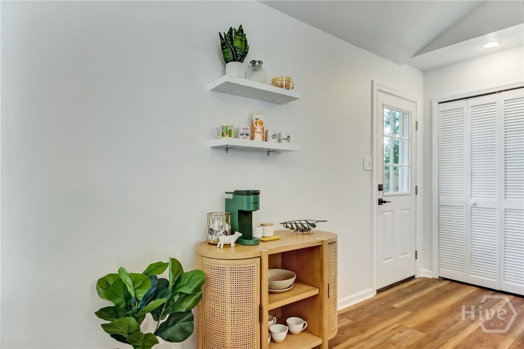 Image 11 of property listing at 1338 Pine Ridge Drive, Savannah, GA 31406