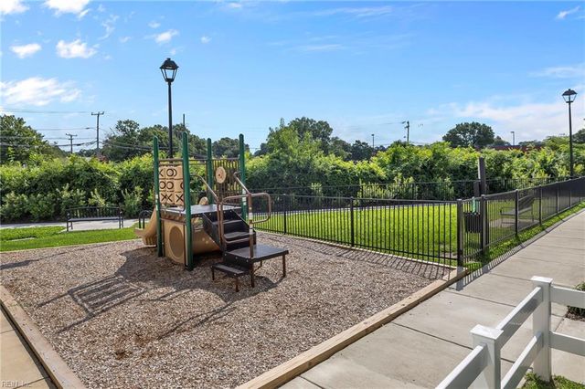 2688 Azalea Garden Rd Unit B, Norfolk, VA 23513