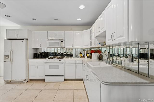 115110 232nd Street, Cambria Heights, NY 11411