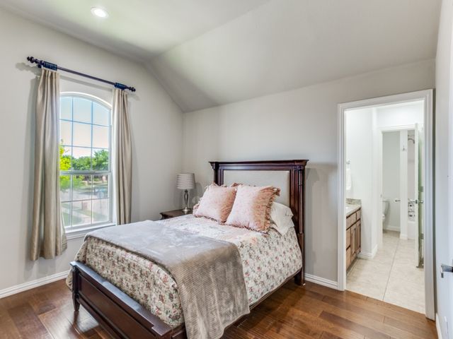 7110 Waterbury Drive, Rowlett, TX 75089