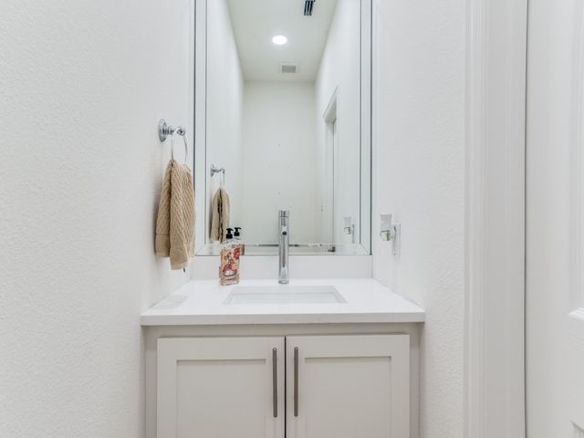 7110 Waterbury Drive, Rowlett, TX 75089