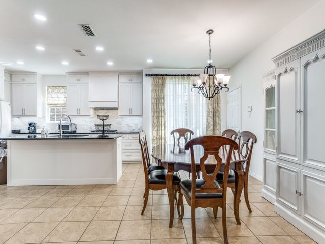 7110 Waterbury Drive, Rowlett, TX 75089