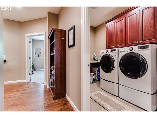 2623 CASCARA Dr, Eugene, OR 97403