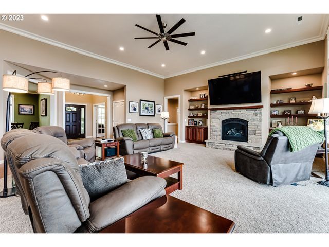 2623 CASCARA Dr, Eugene, OR 97403