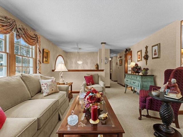 17 Childs Lane, Foxboro, MA 02035