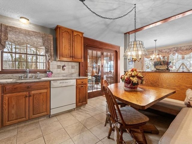 17 Childs Lane, Foxboro, MA 02035