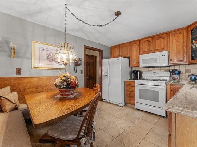 17 Childs Lane, Foxboro, MA 02035