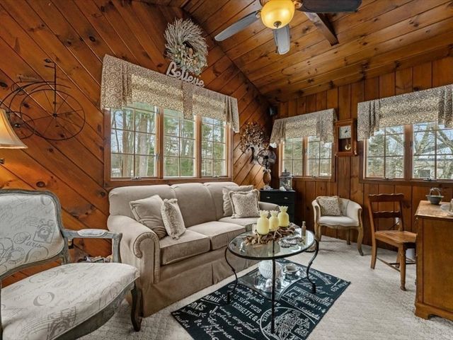 17 Childs Lane, Foxboro, MA 02035