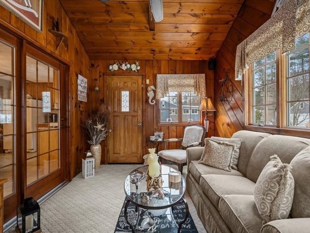 17 Childs Lane, Foxboro, MA 02035